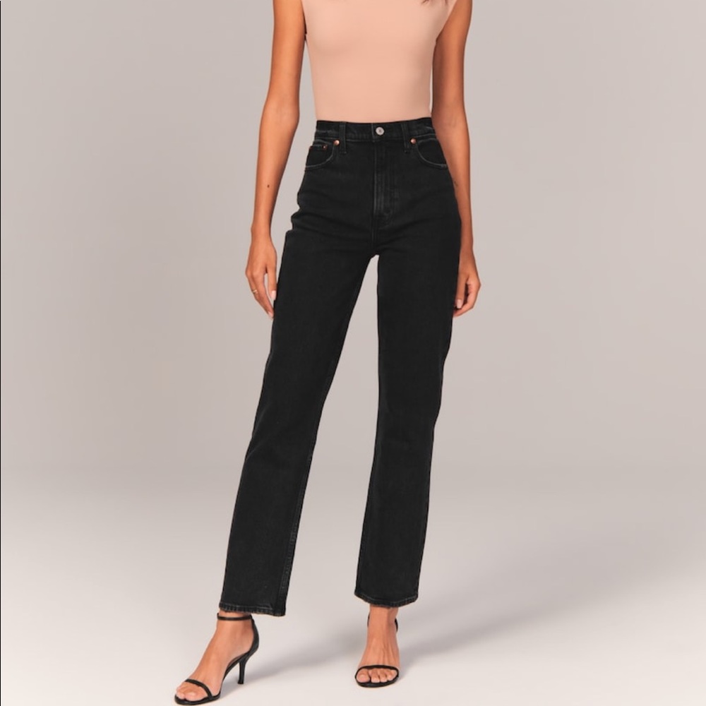 Abercrombie Curve Love Ultra High Rise 90s Straight Jeans
